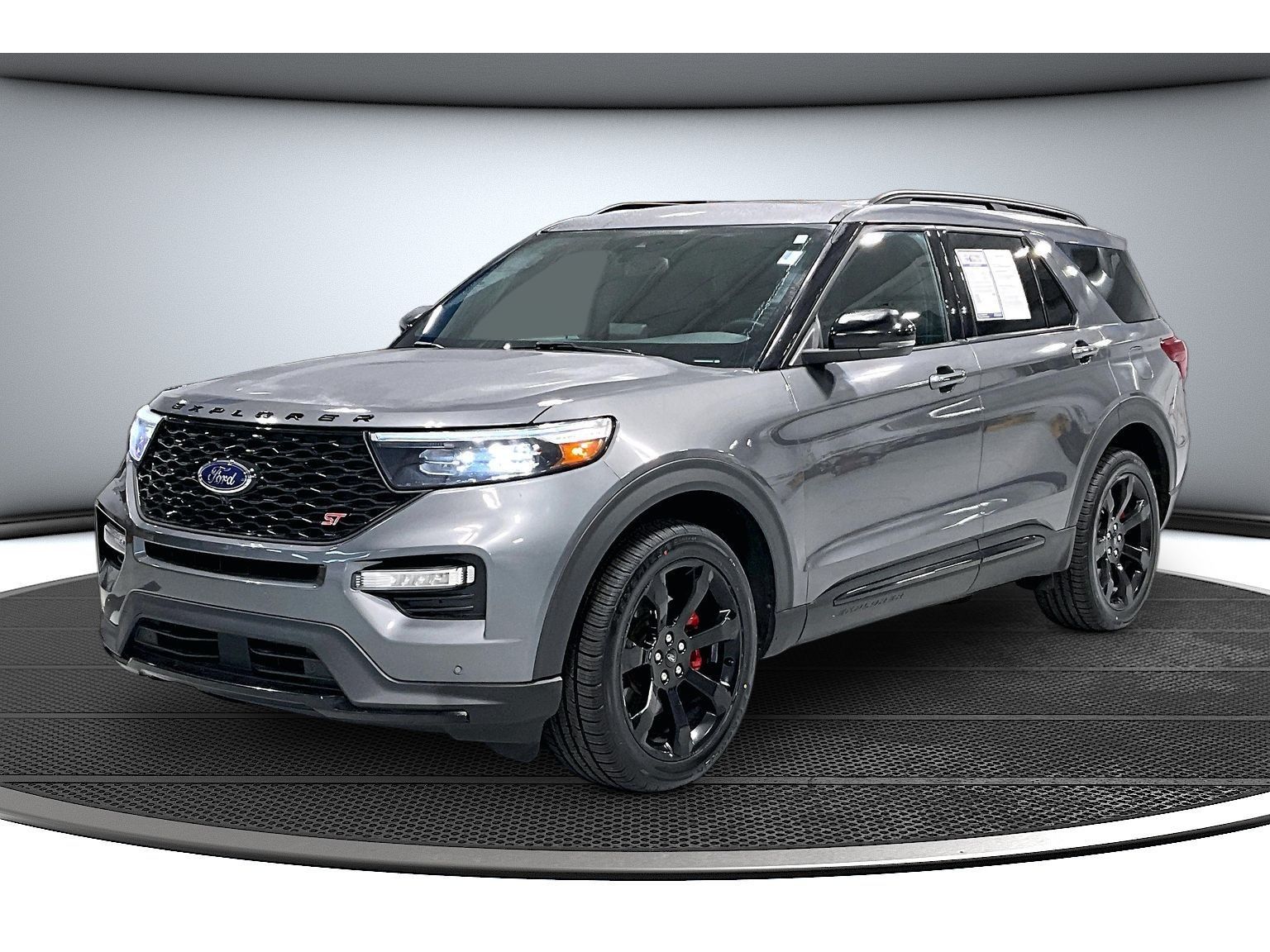 Used 2024 Ford Explorer - photo 1