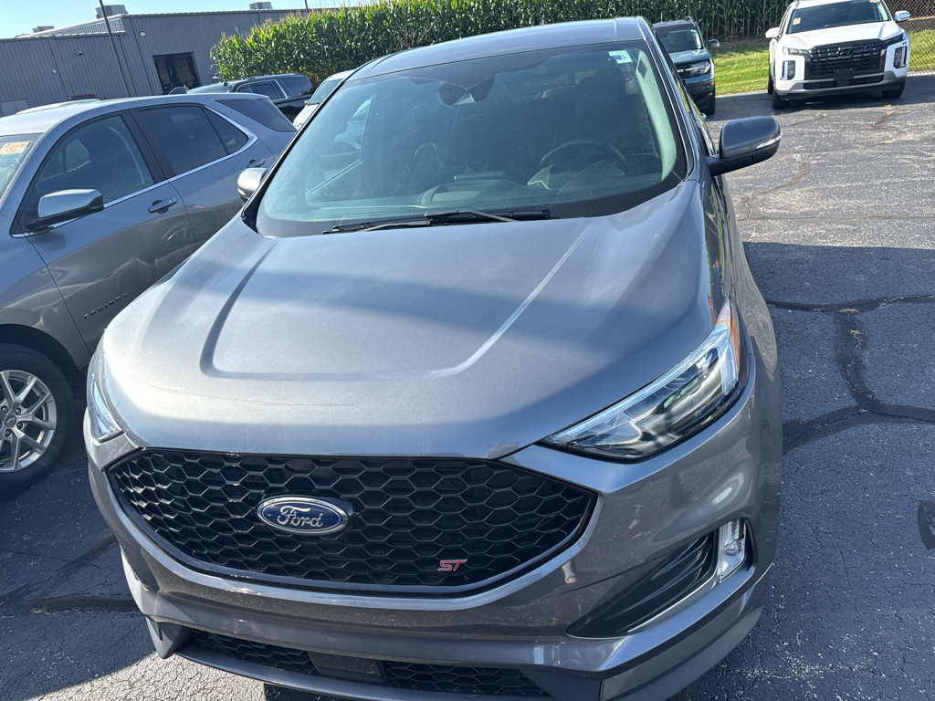 Used 2023 Ford Edge - photo 2