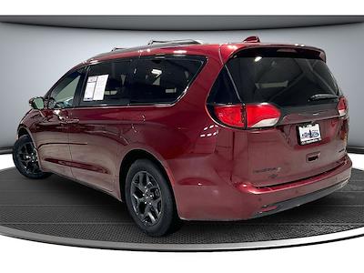 Used 2020 Chrysler Pacifica - photo 1