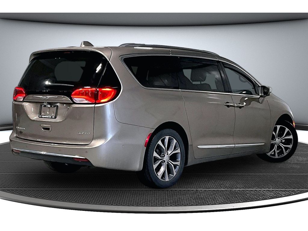 Used 2017 Chrysler Pacifica - photo 11