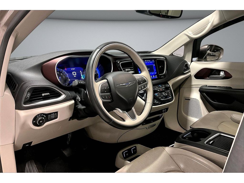 Used 2017 Chrysler Pacifica - photo 12