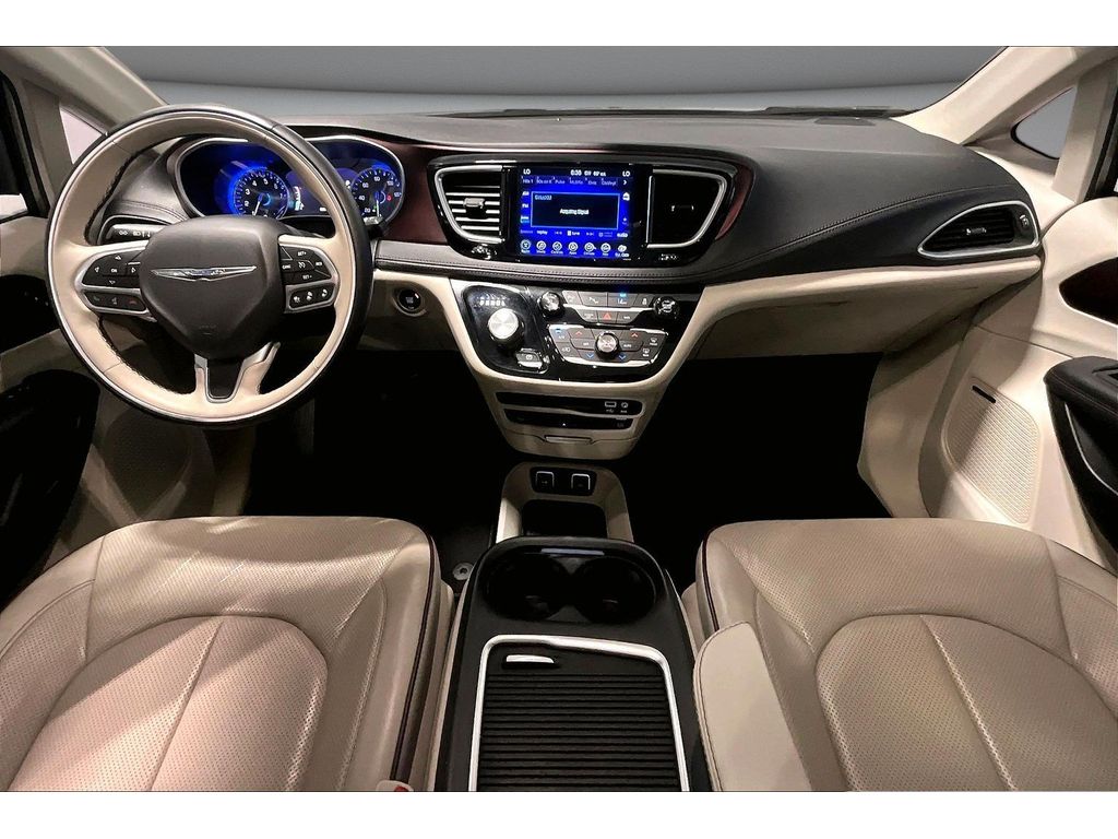 Used 2017 Chrysler Pacifica - photo 13