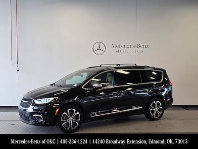 2022 Chrysler Pacifica AWD Minivan for sale #TB578428C - photo 1