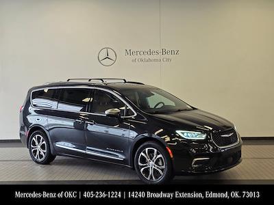 2022 Chrysler Pacifica AWD Minivan for sale #TB578428C - photo 2