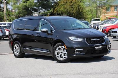 2023 Chrysler Pacifica FWD Minivan for sale #96057 - photo 1