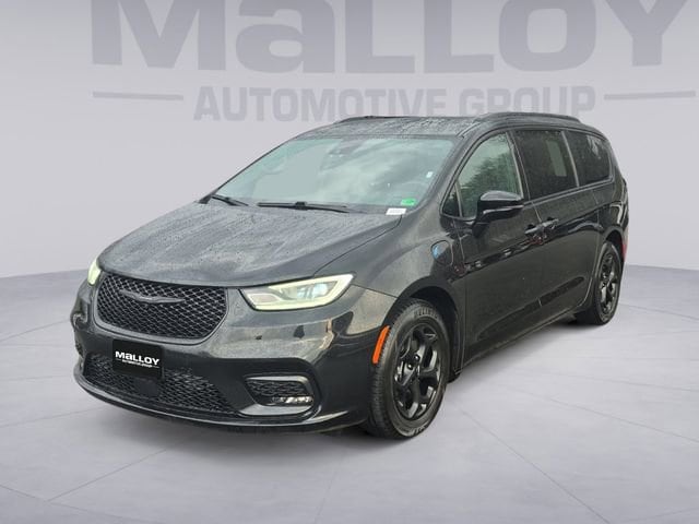 Used 2024 Chrysler Pacifica - photo 1