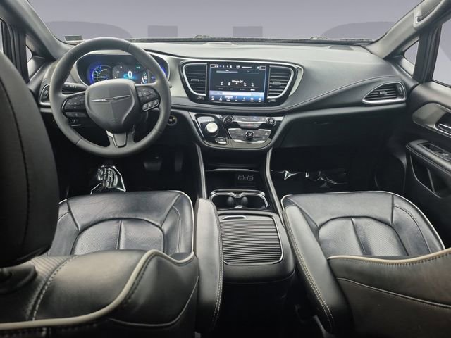 Used 2024 Chrysler Pacifica - photo 14