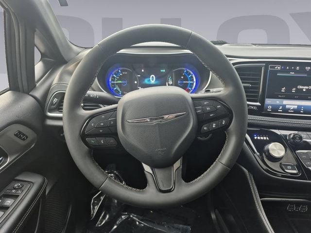 Used 2024 Chrysler Pacifica - photo 15