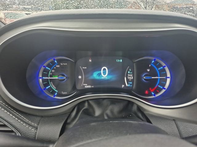 Used 2024 Chrysler Pacifica - photo 16