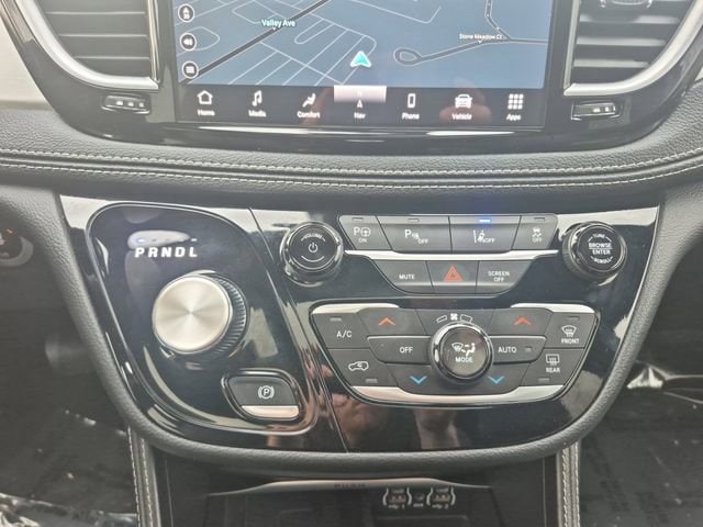 Used 2024 Chrysler Pacifica - photo 24