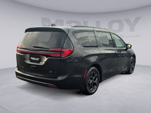 Used 2024 Chrysler Pacifica - photo 7