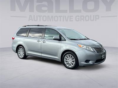 Used 2015 Toyota Sienna LE Minivan for sale #T1738A - photo 1