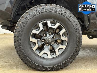 Used 2020 Toyota Tacoma - photo 1