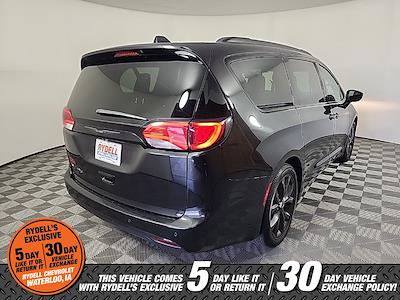 Used 2018 Chrysler Pacifica Touring Plus Minivan for sale #52297B - photo 2