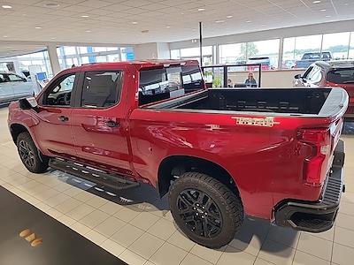 2025 Chevrolet Silverado 1500 Crew Cab 4x4 Pickup for sale #52439 - photo 2