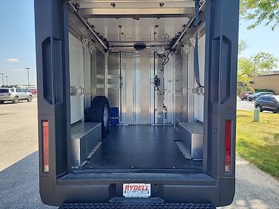 New 2025 Chevrolet BrightDrop 400 Step Van / Walk-in for sale #52693 - photo 2