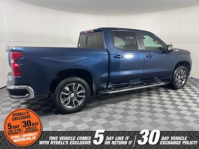 Used 2022 Chevrolet Silverado 1500 LT Crew Cab for sale #52932X - photo 2