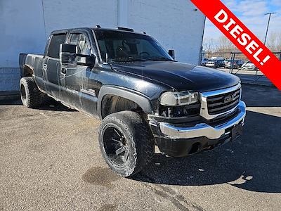 2005 GMC Sierra 2500 Crew Cab 4WD Pickup for sale #52944XB - photo 1