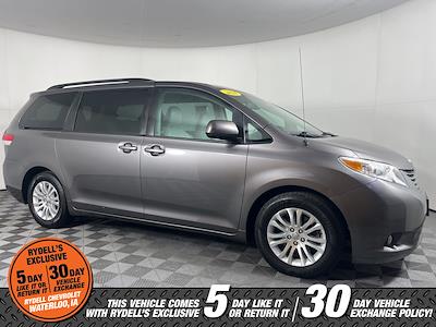Used 2014 Toyota Sienna XLE Minivan for sale #53033X - photo 2
