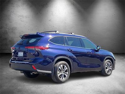 2022 Toyota Highlander FWD SUV for sale #227414 - photo 2