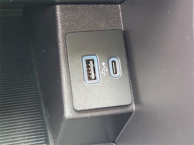 Used 2023 Ford Edge - photo 1