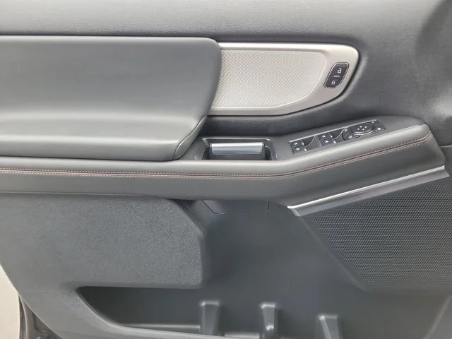 Used 2025 Ford Expedition - photo 21