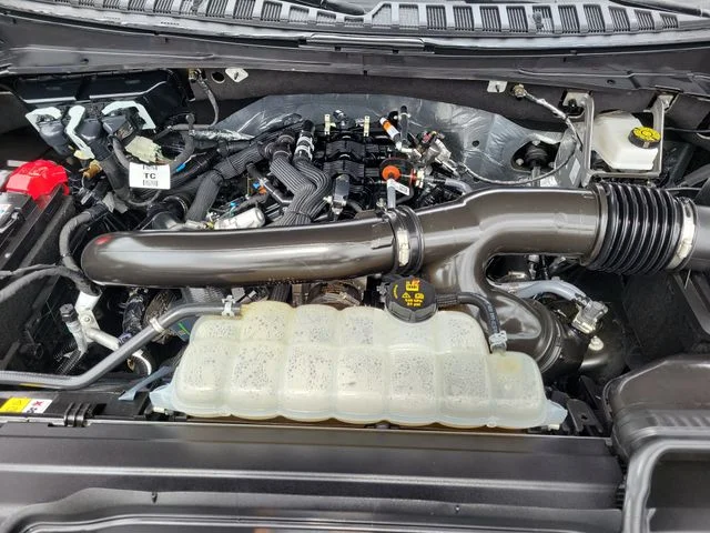 Used 2025 Ford Expedition - photo 32