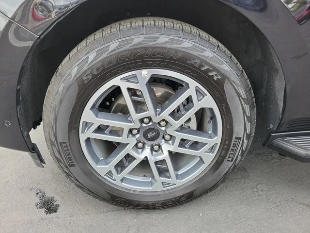 Used 2025 Ford Expedition - photo 33