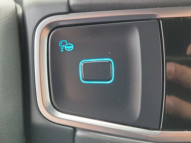 Used 2025 Ford Expedition - photo 11