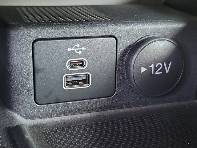 Used 2024 Ford Escape - photo 17