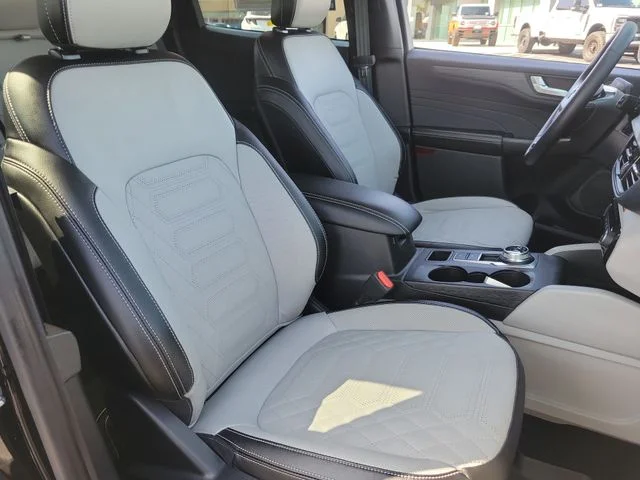 Used 2024 Ford Escape - photo 26