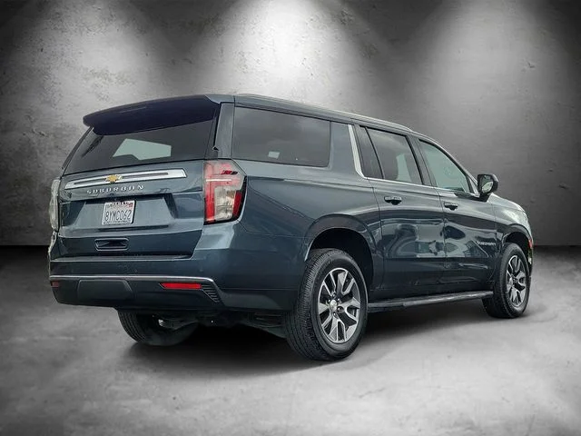 Used 2021 Chevrolet Suburban - photo 5