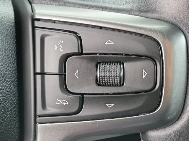 Used 2021 Chevrolet Suburban - photo 11