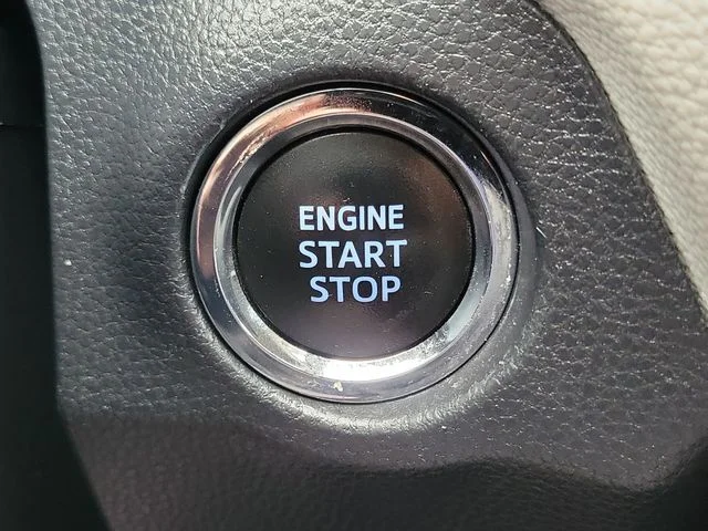 Used 2019 Toyota RAV4 - photo 14