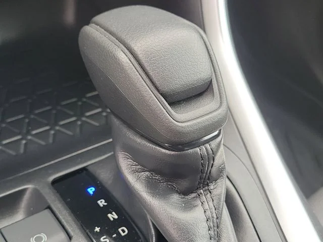 Used 2019 Toyota RAV4 - photo 18