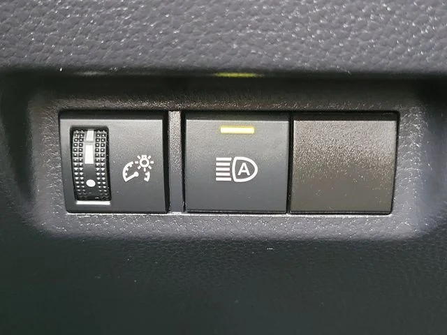 Used 2019 Toyota RAV4 - photo 21