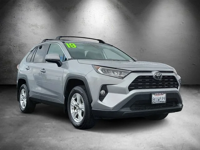 Used 2019 Toyota RAV4 - photo 2