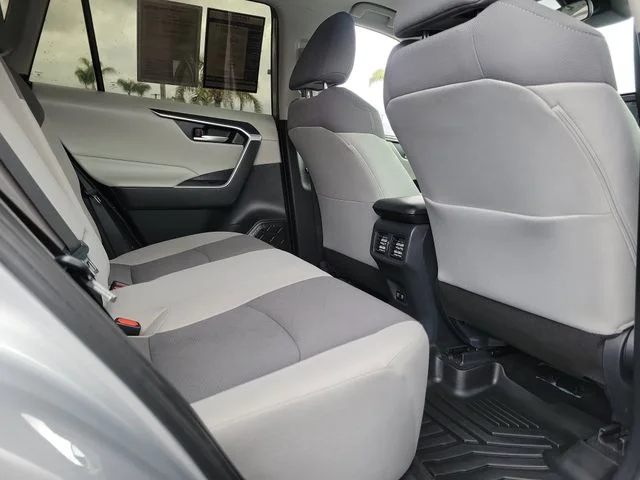 Used 2019 Toyota RAV4 - photo 27