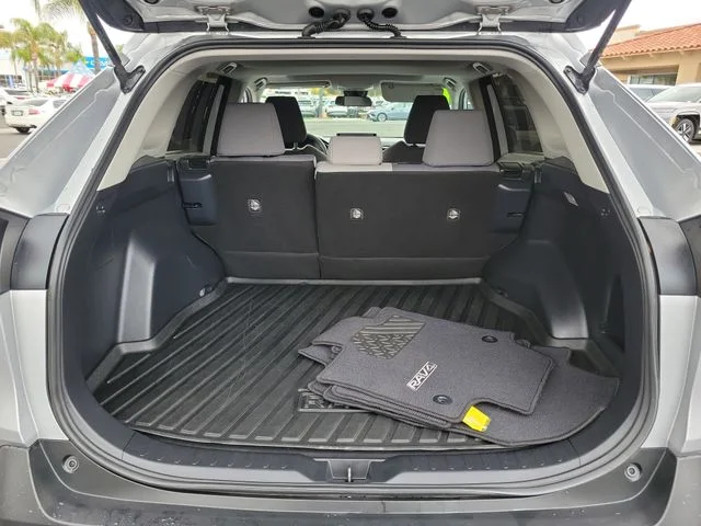 Used 2019 Toyota RAV4 - photo 30