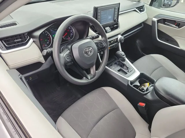 Used 2019 Toyota RAV4 - photo 8