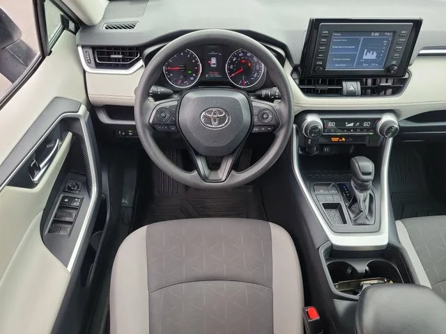 Used 2019 Toyota RAV4 - photo 9