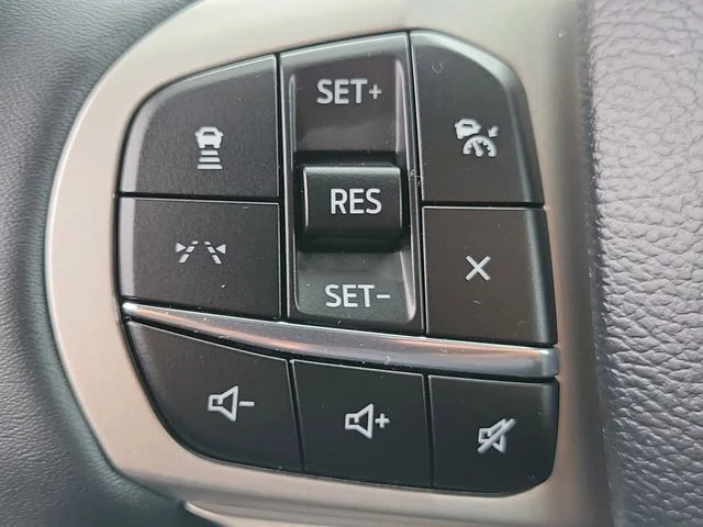 Used 2026 Ford Explorer - photo 10