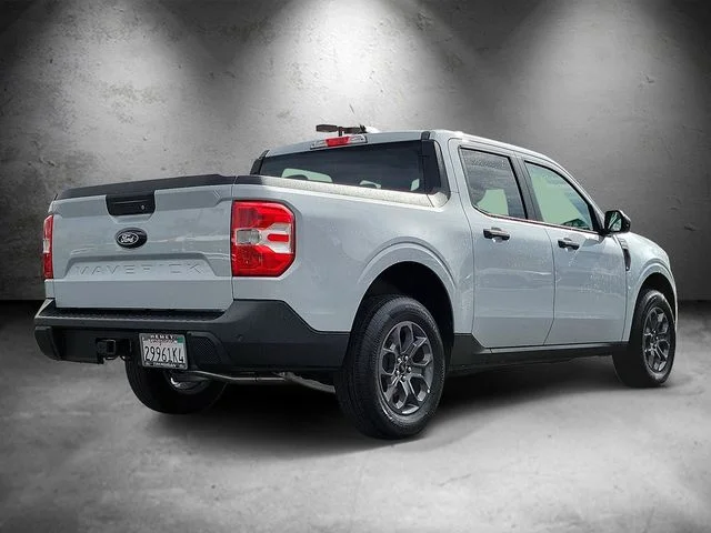 Used 2026 Ford Maverick - photo 2