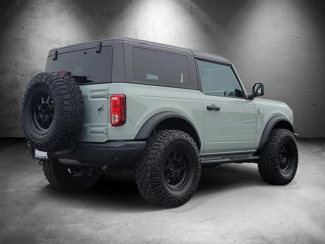 Used 2022 Ford Bronco - photo 2