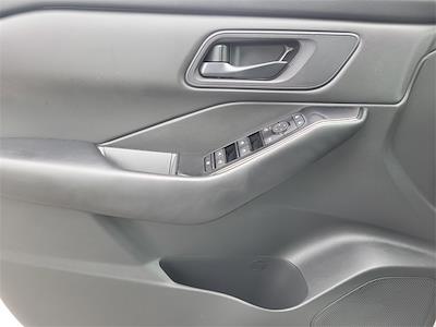 Used 2024 Nissan Rogue - photo 1