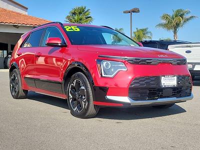 Used 2025 Kia Niro - photo 1