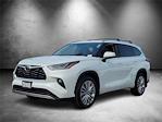 Used 2022 Toyota Highlander Platinum SUV for sale #721638B - photo 5