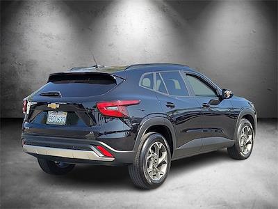 2025 Chevrolet Trax FWD SUV for sale #721654C - photo 2