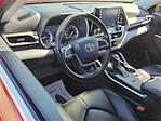 Used 2022 Toyota Highlander XLE SUV for sale #721723X - photo 6