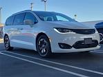 Used 2019 Chrysler Pacifica Limited Minivan for sale #722290O - photo 2